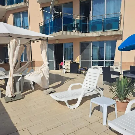 With Sea View * 阳光海滩